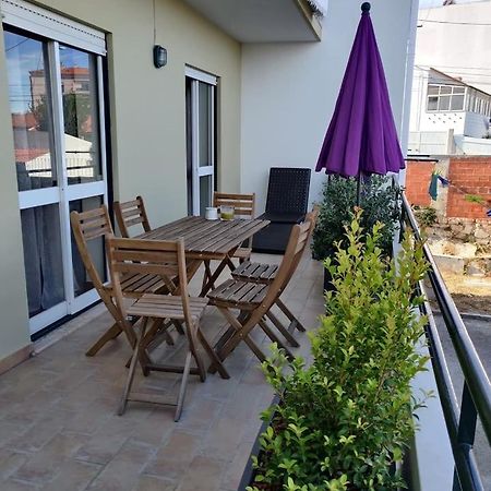 Guestready - Charming Accents Near The Beach Apartment Sesimbra Luaran gambar