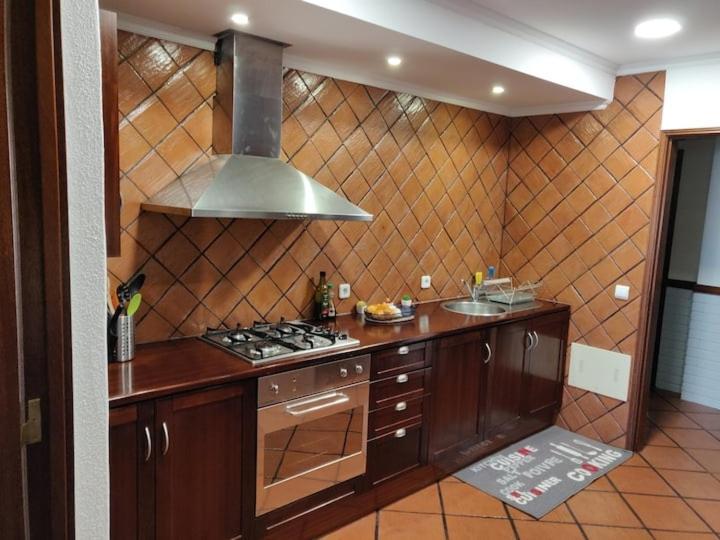 Guestready - Charming Accents Near The Beach Apartment Sesimbra Luaran gambar