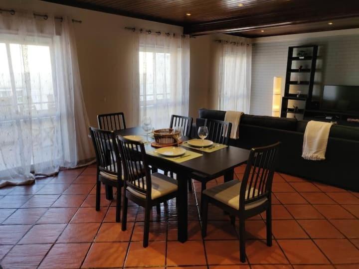 Guestready - Charming Accents Near The Beach Apartment Sesimbra Luaran gambar