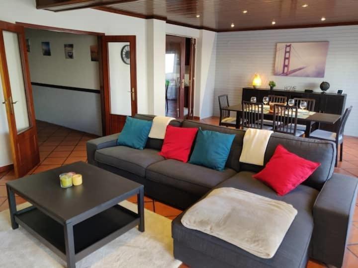 Guestready - Charming Accents Near The Beach Apartment Sesimbra Luaran gambar
