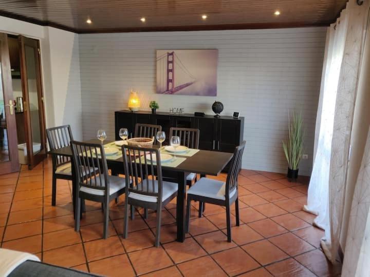 Guestready - Charming Accents Near The Beach Apartment Sesimbra Luaran gambar