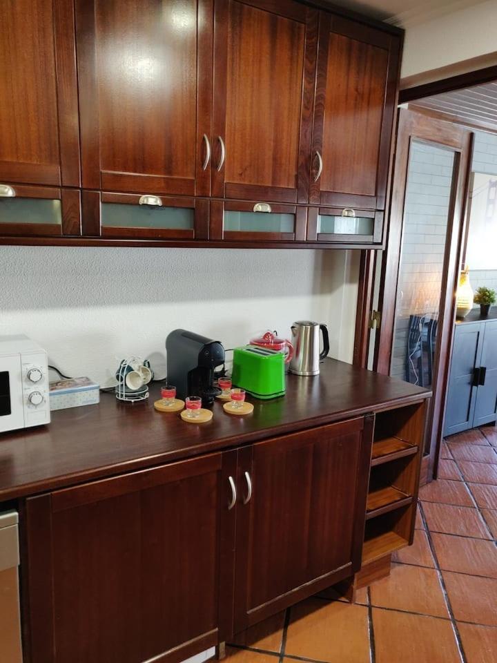 Guestready - Charming Accents Near The Beach Apartment Sesimbra Luaran gambar